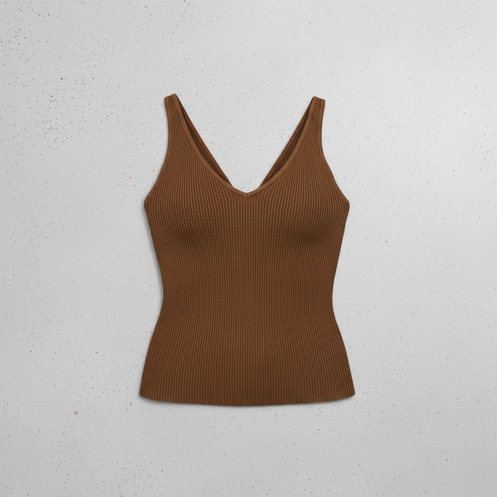 Babaton by Aritzia Sculpt Knit V-Neck Tank
